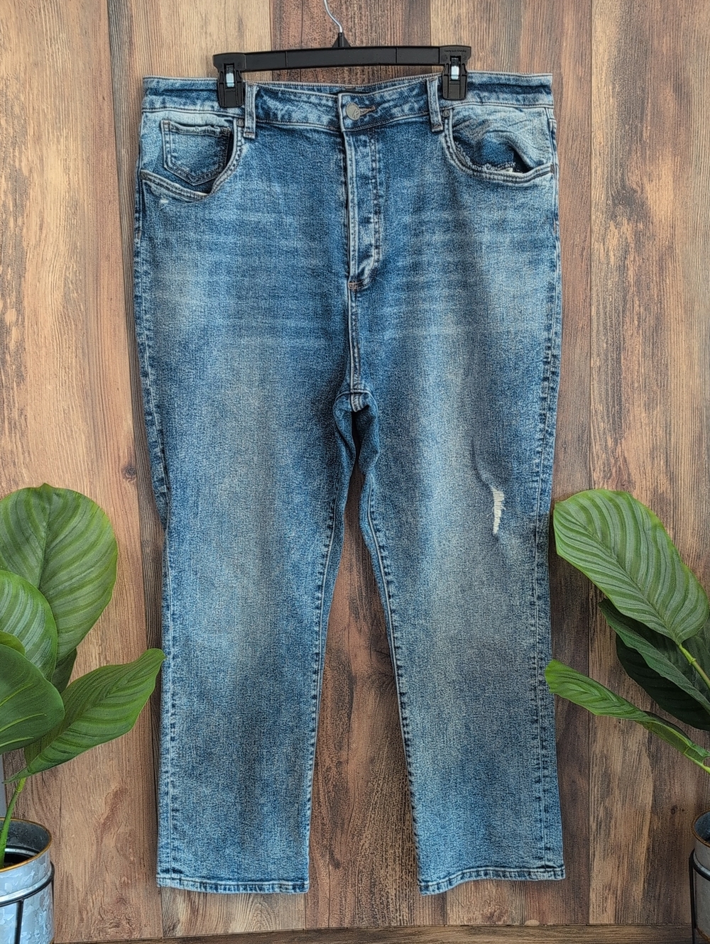 Kut from the Kloth Buttonfly Faded Blue Straight Jeans 18 911A